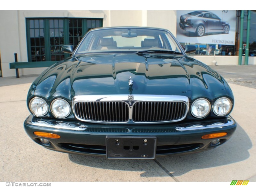 1998 XJ XJ8 - British Racing Green / Cashmere photo #2