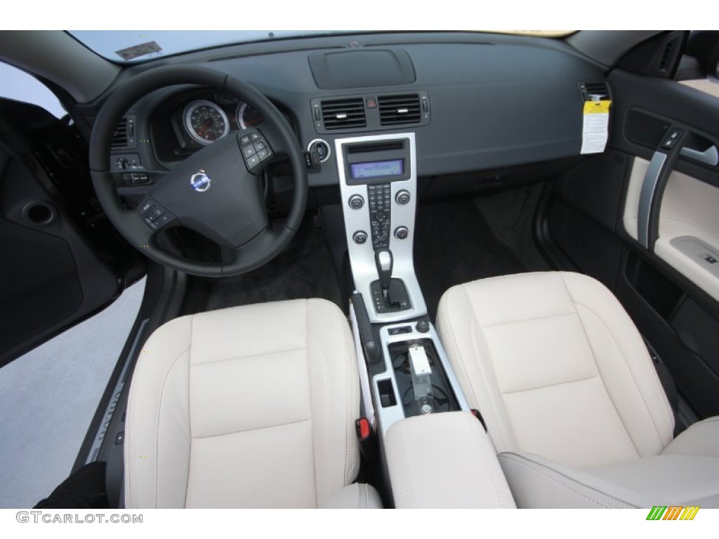 2013 Volvo C70 T5 Cacao/Off Black Dashboard Photo #69800614
