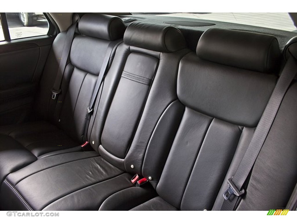 2011 Cadillac DTS Standard DTS Model Rear Seat Photo #69801202