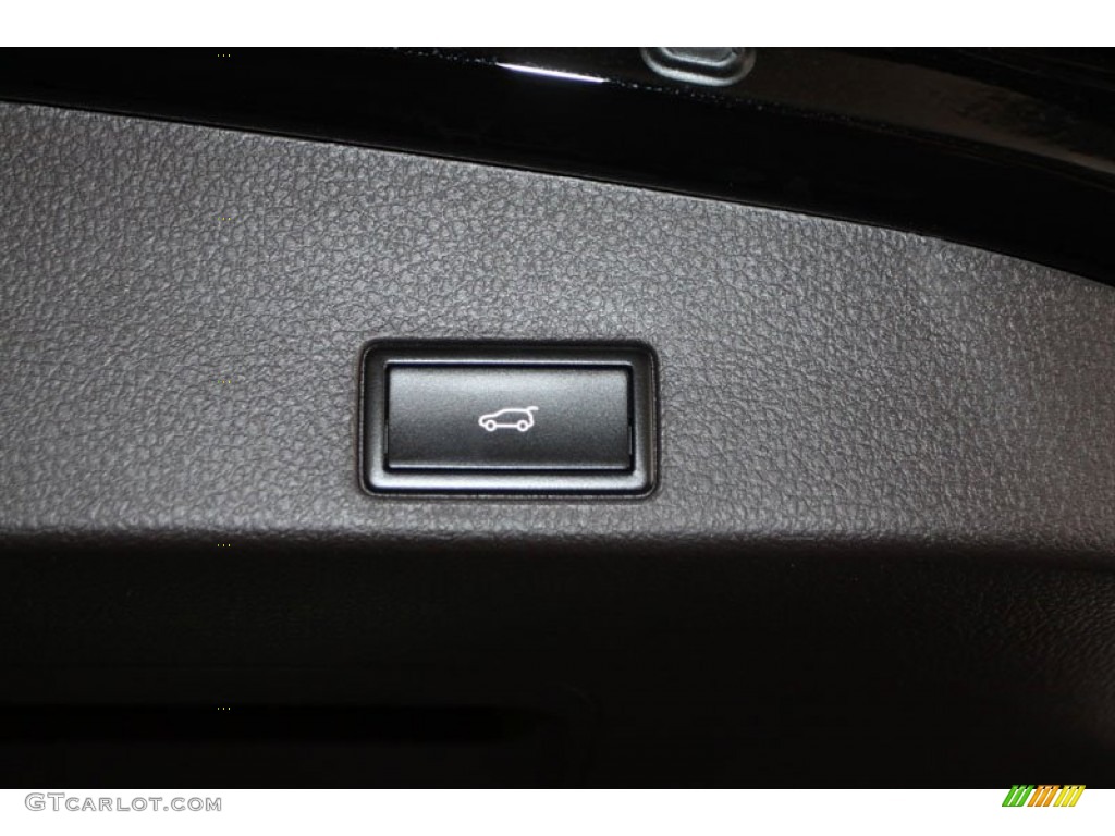 2013 Touareg TDI Lux 4XMotion - Black / Saddle Brown photo #23