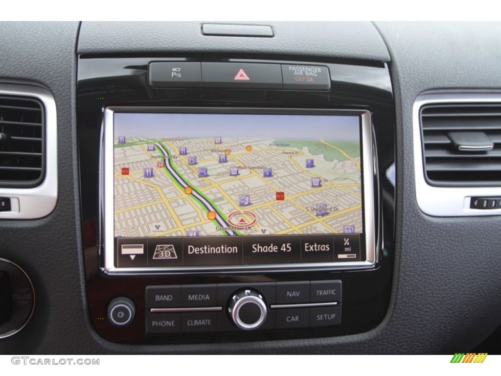 2013 Volkswagen Touareg TDI Executive 4XMotion Navigation Photo #69804001
