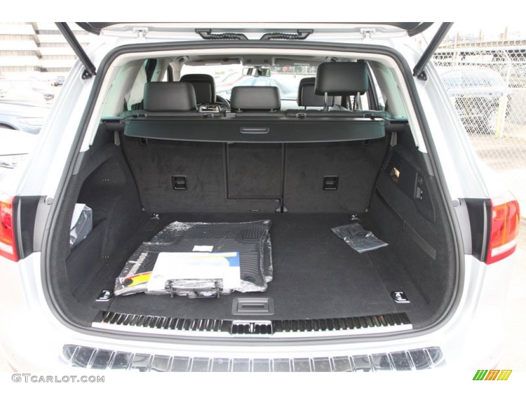 2013 Volkswagen Touareg TDI Executive 4XMotion Trunk Photo #69804040