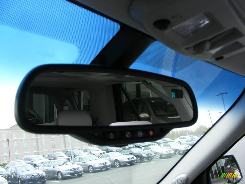 2006 SRX V6 - Silver Smoke / Light Gray photo #18