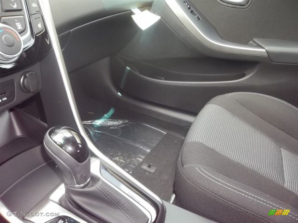 2013 Elantra GT - Shimmering Air Silver / Black photo #15