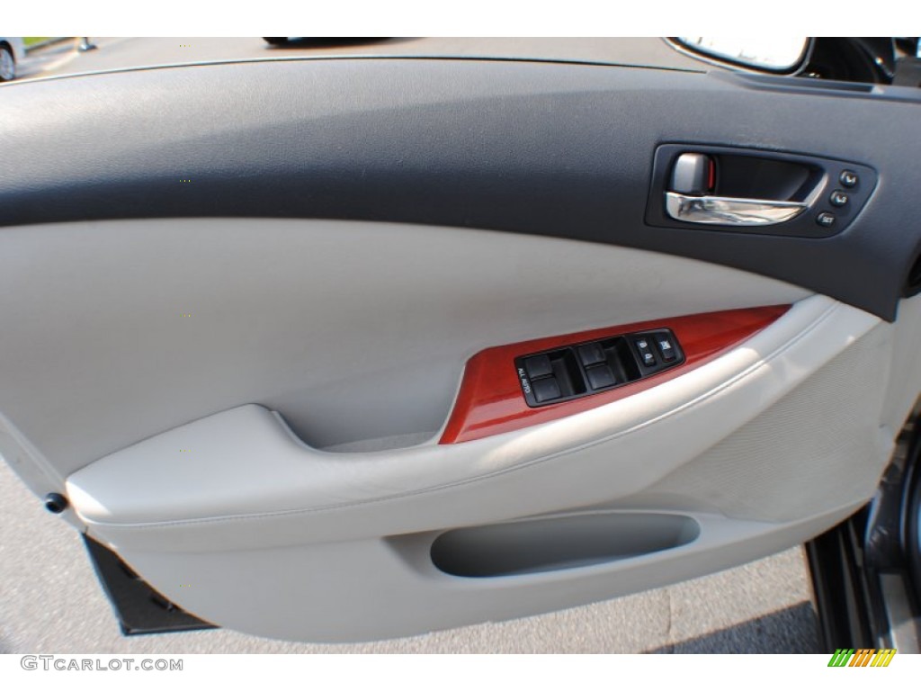 2007 Lexus ES 350 Light Gray Door Panel Photo #69806869