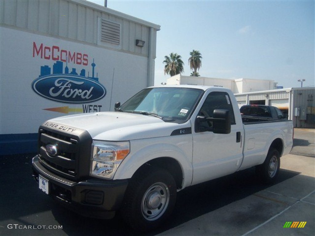 Oxford White Ford F250 Super Duty