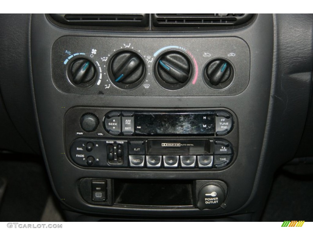 2002 Dodge Neon Standard Neon Model Controls Photo #69808417
