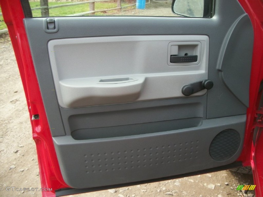 2007 Dodge Dakota ST Quad Cab 4x4 Medium Slate Gray Door Panel Photo #69810598
