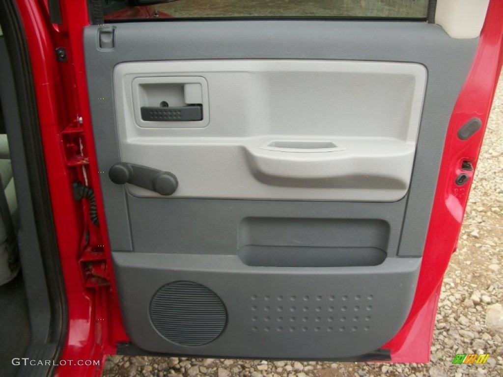 2007 Dodge Dakota ST Quad Cab 4x4 Medium Slate Gray Door Panel Photo #69810661