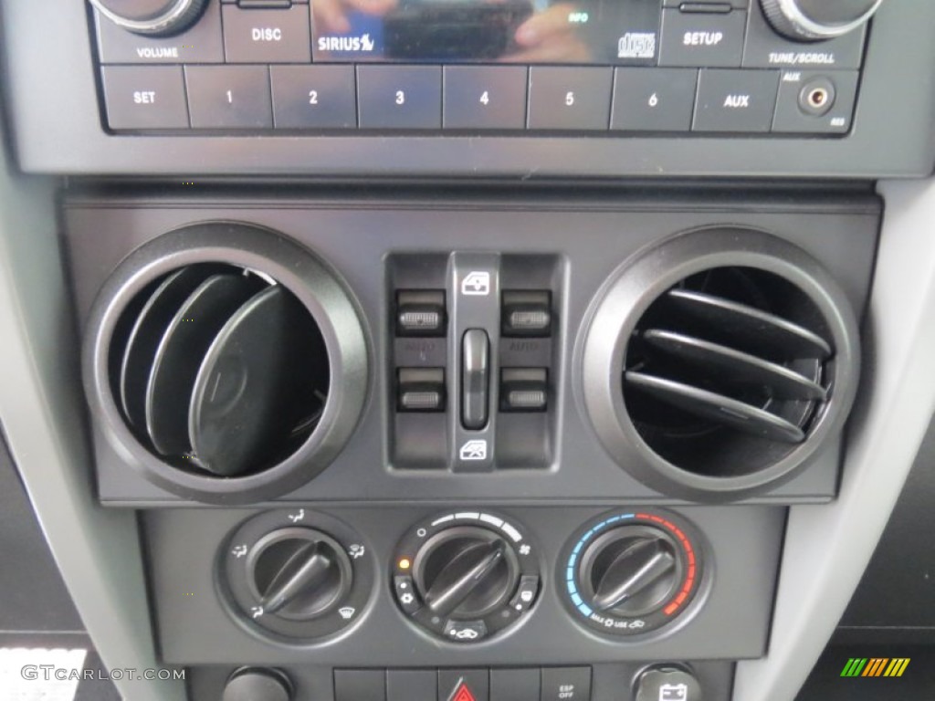 2008 Jeep Wrangler Unlimited X 4x4 Controls Photo #69811489