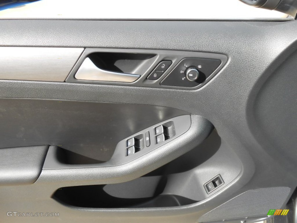 2013 Volkswagen Jetta SEL Sedan Controls Photo #69815323