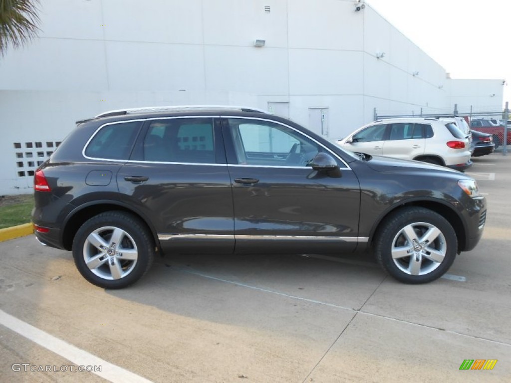 2013 Touareg TDI Lux 4XMotion - Galapagos Metallic / Cornsilk Beige photo #8