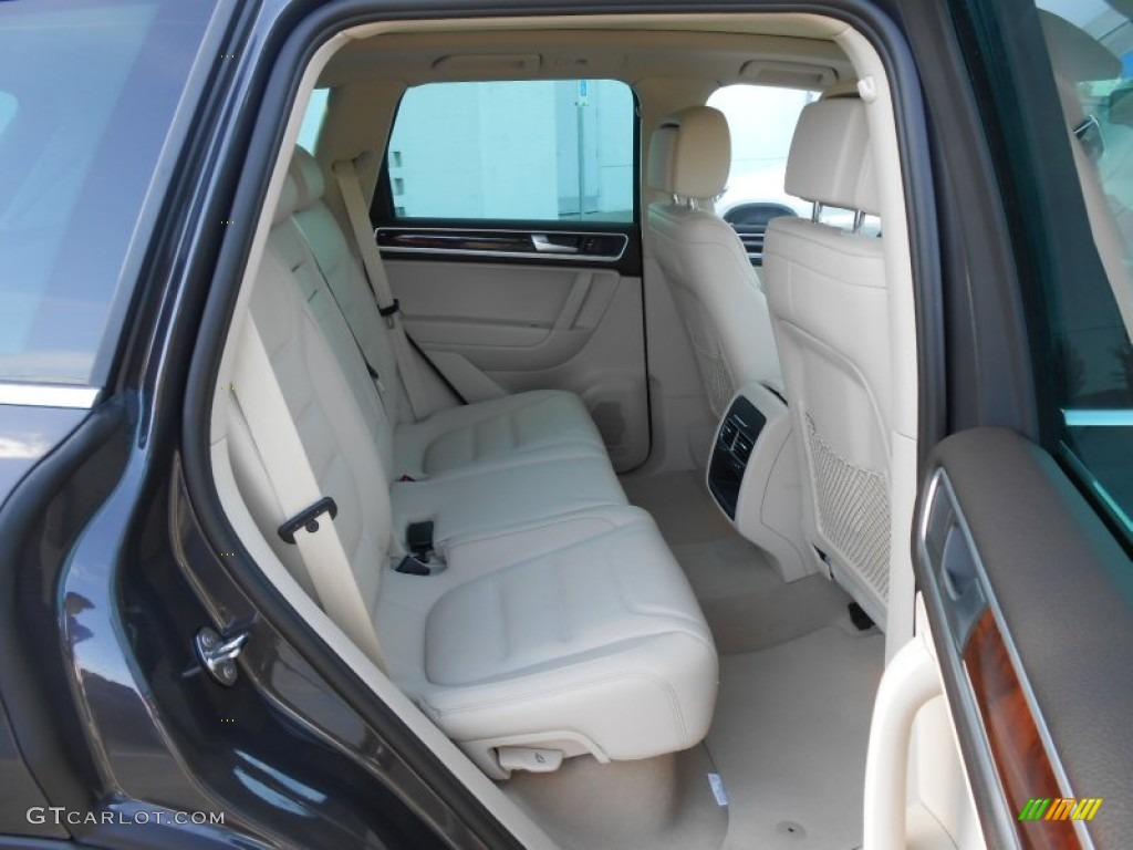 2013 Touareg TDI Lux 4XMotion - Galapagos Metallic / Cornsilk Beige photo #14