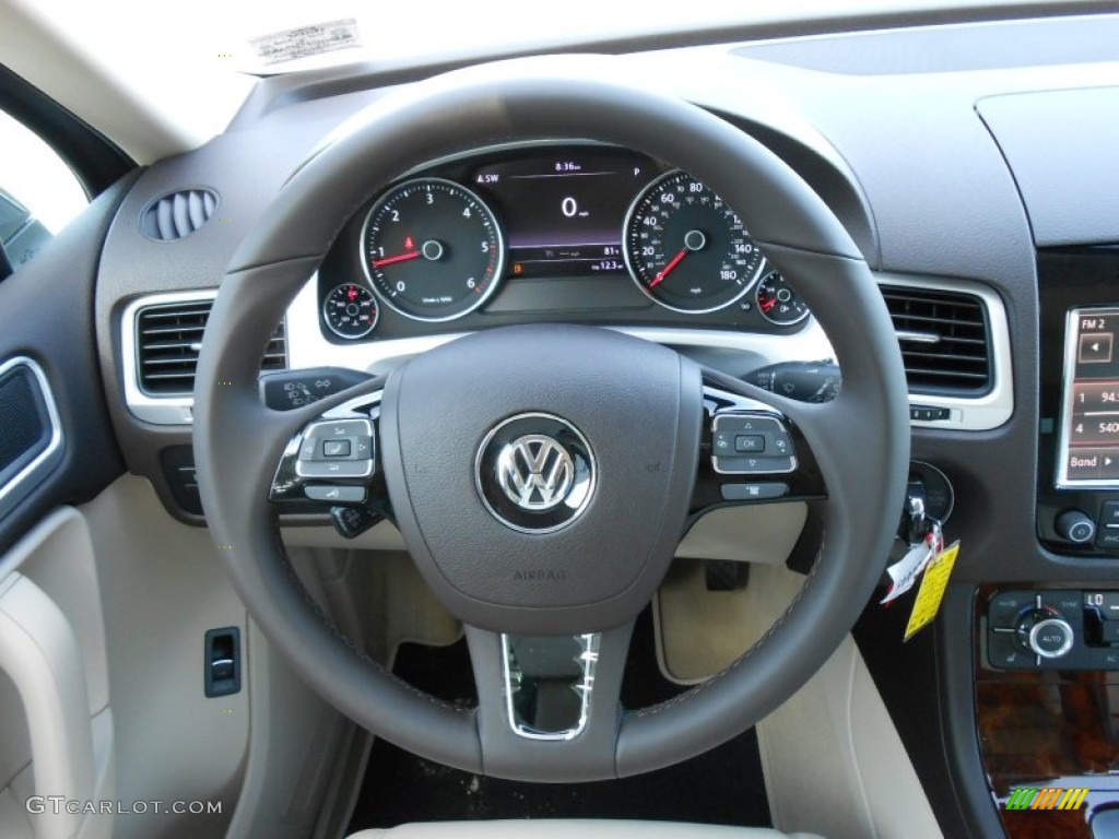 2013 Touareg TDI Lux 4XMotion - Galapagos Metallic / Cornsilk Beige photo #16