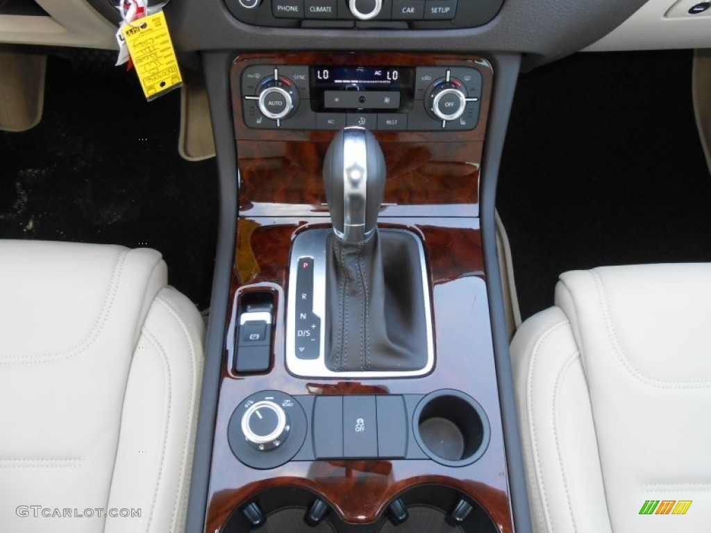 2013 Touareg TDI Lux 4XMotion - Galapagos Metallic / Cornsilk Beige photo #18