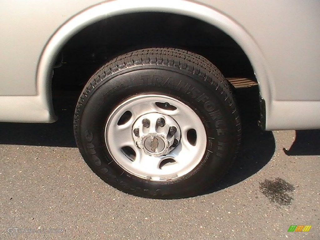 2005 Chevrolet Express 1500 Passenger Van Wheel Photo #69820096