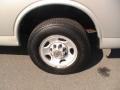 2005 Chevrolet Express 1500 Passenger Van Wheel and Tire Photo