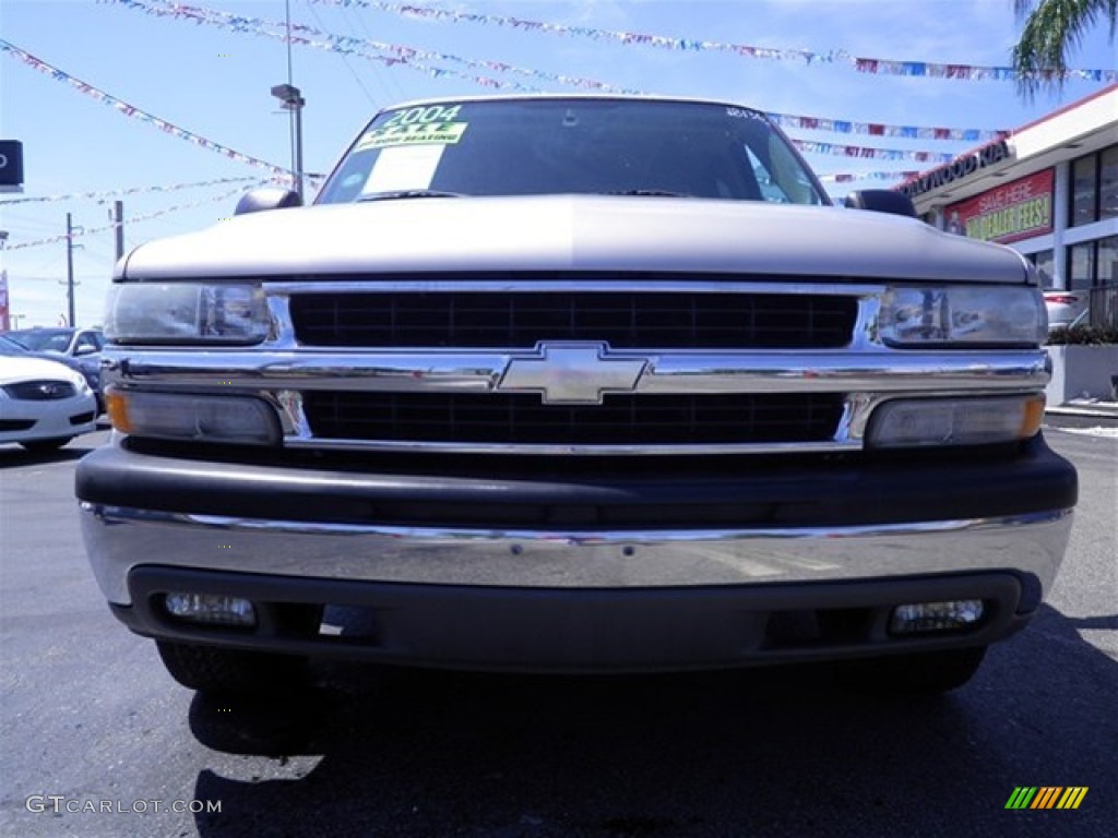 2004 Tahoe  - Silver Birch Metallic / Gray/Dark Charcoal photo #4