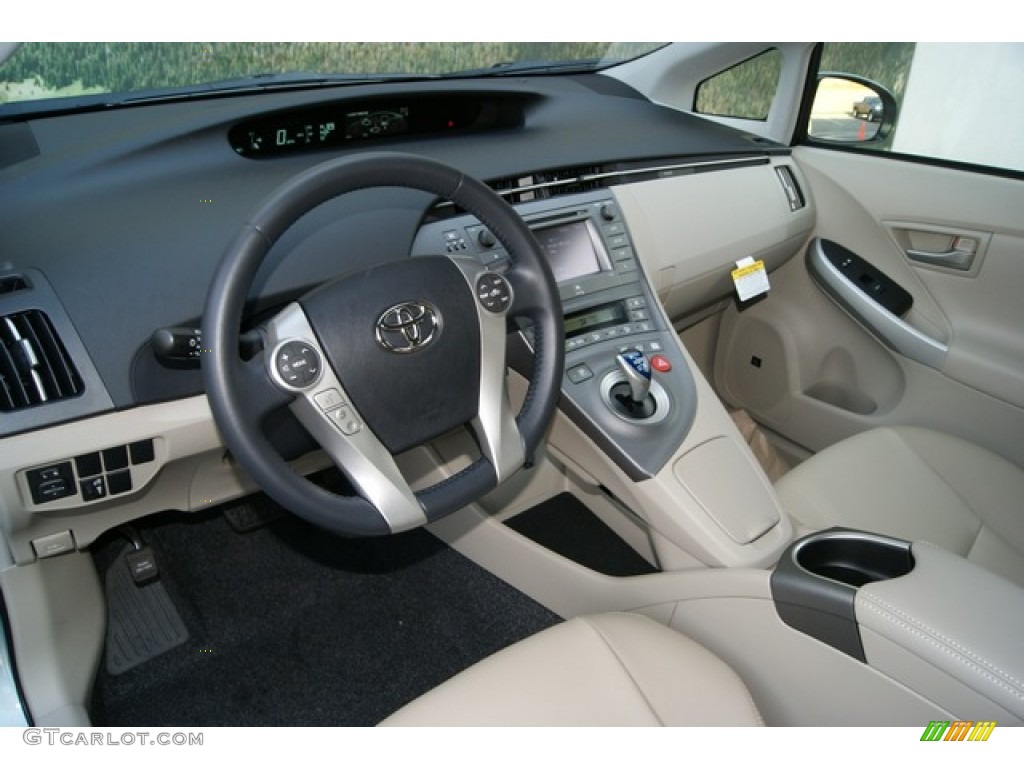 2012 Prius 3rd Gen Four Hybrid - Sea Glass Pearl / Bisque photo #5