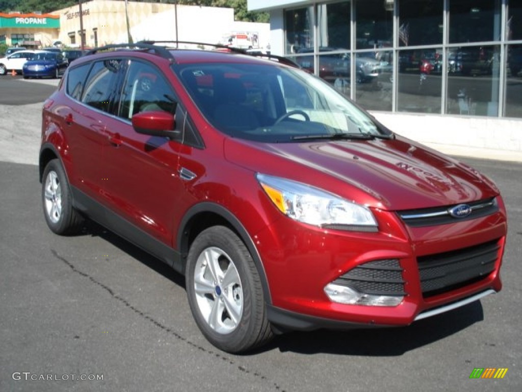 2013 Escape SE 1.6L EcoBoost 4WD - Ruby Red Metallic / Charcoal Black photo #2