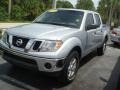 2009 Radiant Silver Nissan Frontier LE Crew Cab  photo #3