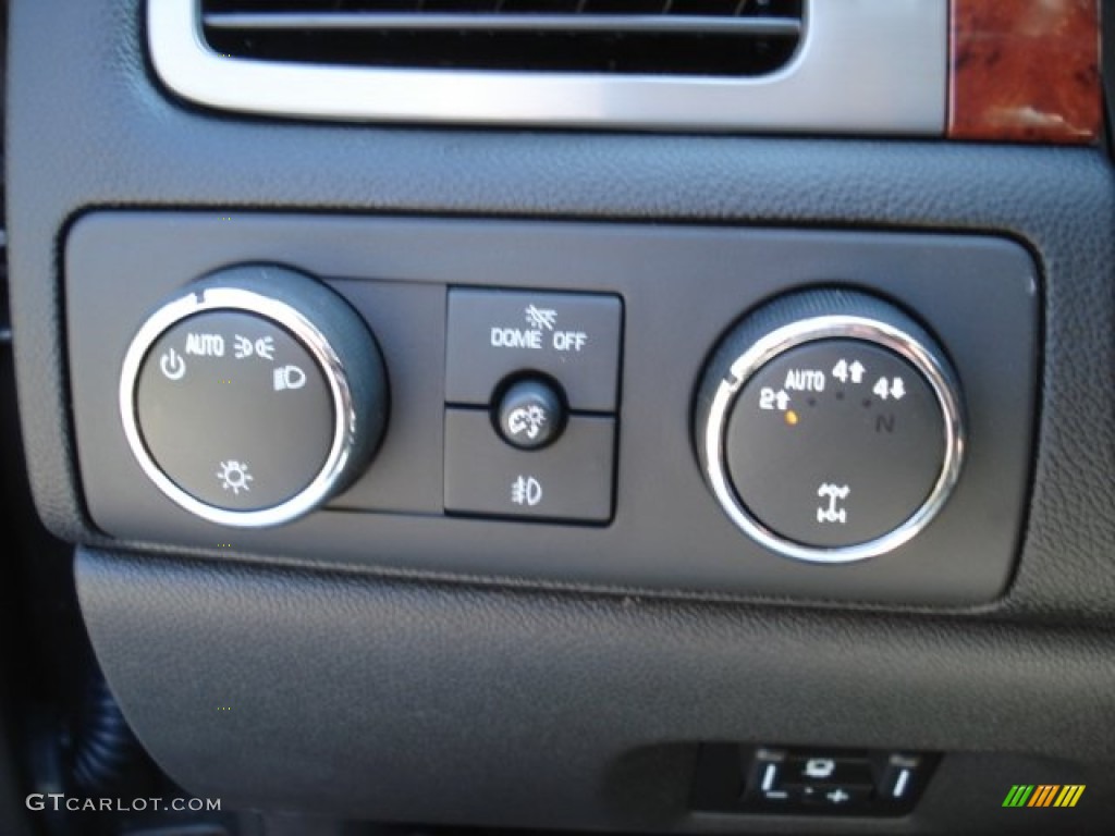 2013 Chevrolet Tahoe LT 4x4 Controls Photo #69826153