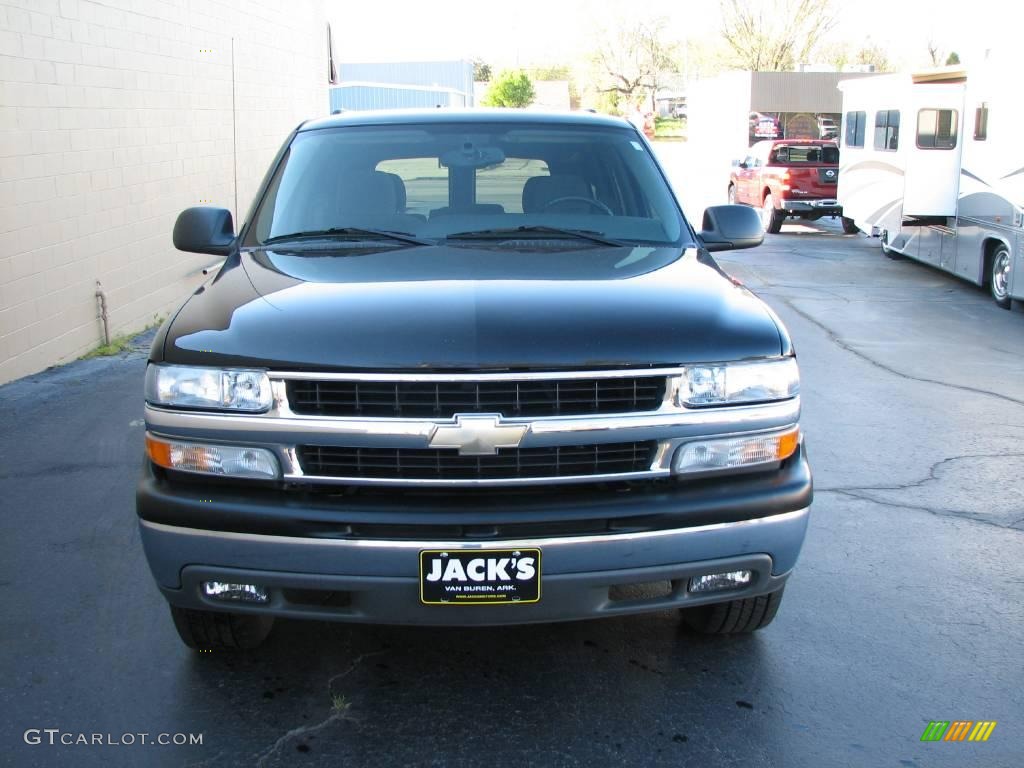 2004 Tahoe LS - Black / Gray/Dark Charcoal photo #3