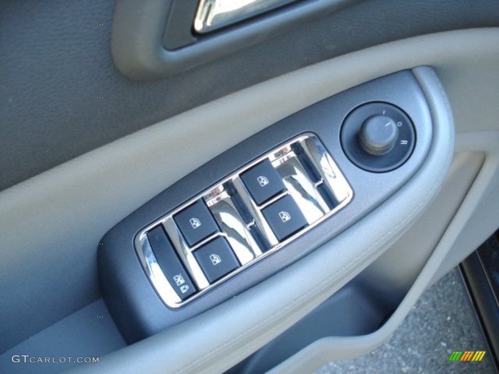 2013 Chevrolet Malibu LS Controls Photo #69826315