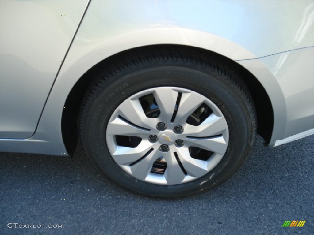 2013 Chevrolet Cruze LS Wheel Photo #69826435