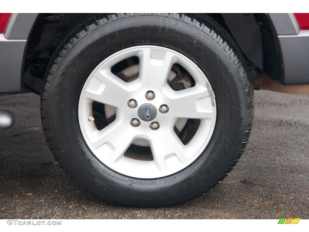 2005 Ford Explorer XLT Wheel Photo #69827944