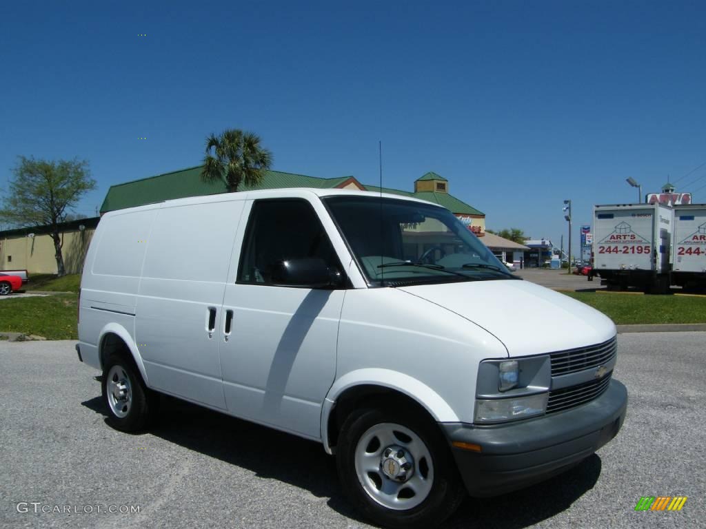 2005 Astro Cargo Van - Summit White / Medium Gray photo #7