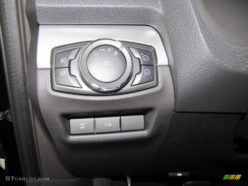 2013 Ford Explorer XLT Controls Photo #69830473