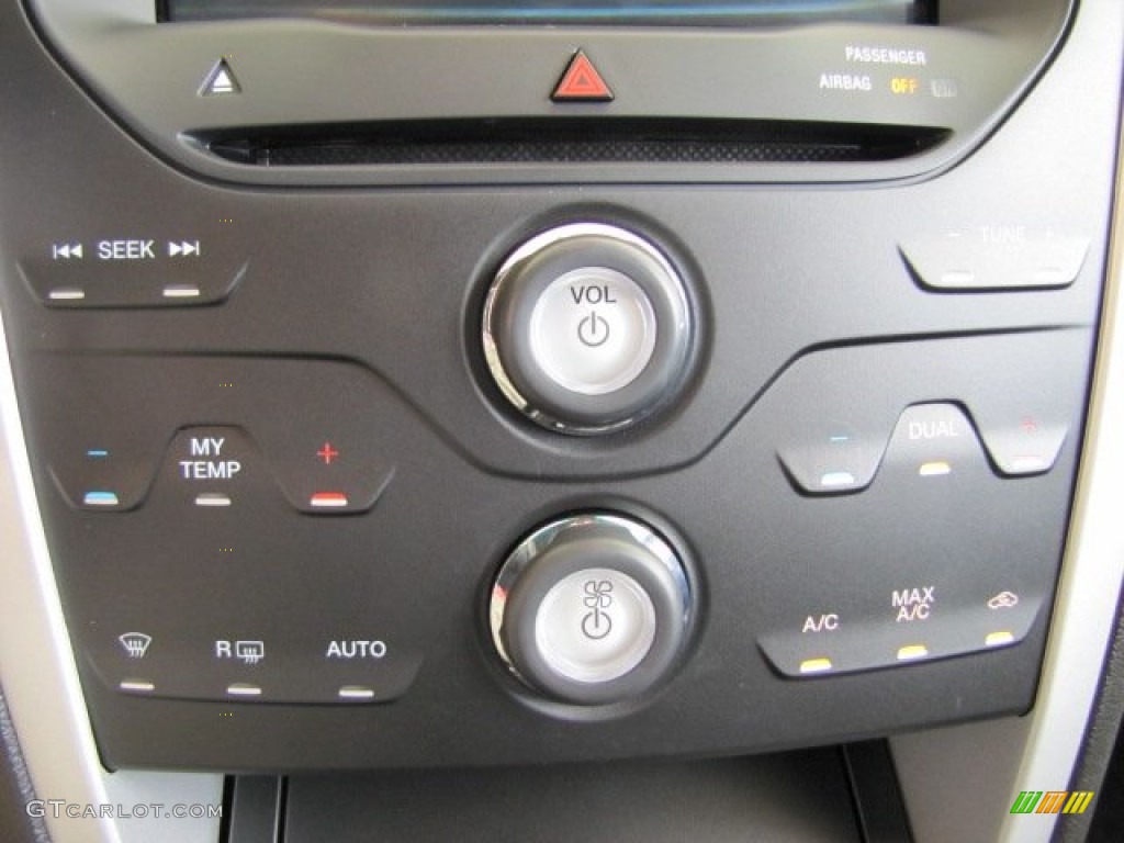 2013 Ford Explorer XLT Controls Photo #69830518