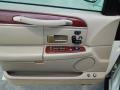 2004 Vibrant White Lincoln Town Car Ultimate  photo #10