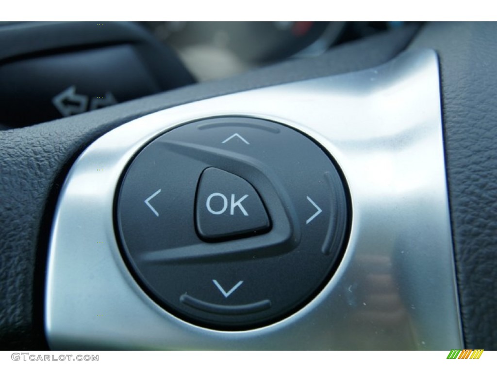 2013 Ford Escape SE 2.0L EcoBoost Controls Photo #69832030