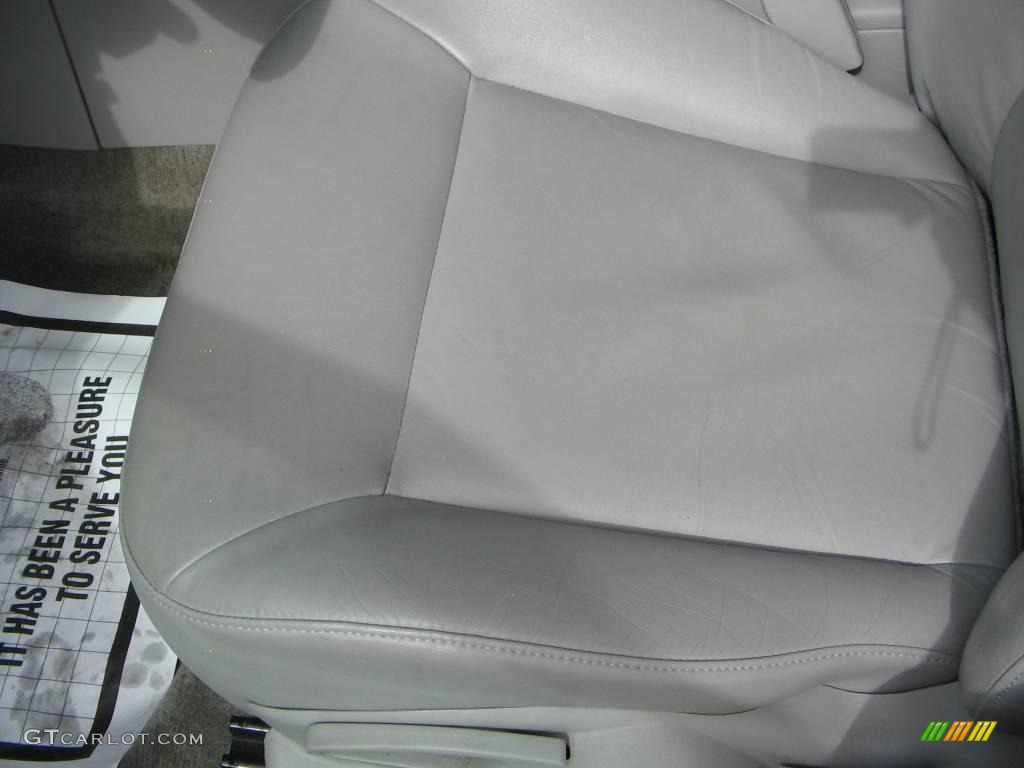 2005 Cobalt LS Sedan - Blue Granite Metallic / Ebony photo #10