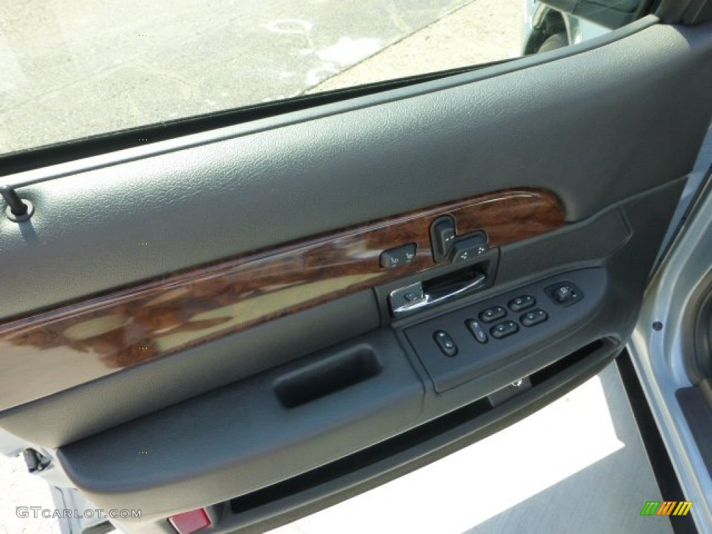 2006 Mercury Grand Marquis LS Ultimate Door Panel Photos
