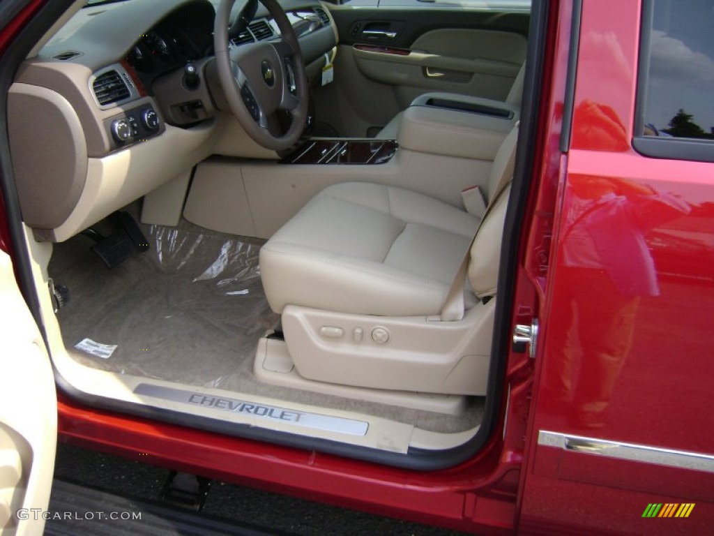 2013 Tahoe LTZ 4x4 - Crystal Red Tintcoat / Light Cashmere/Dark Cashmere photo #2