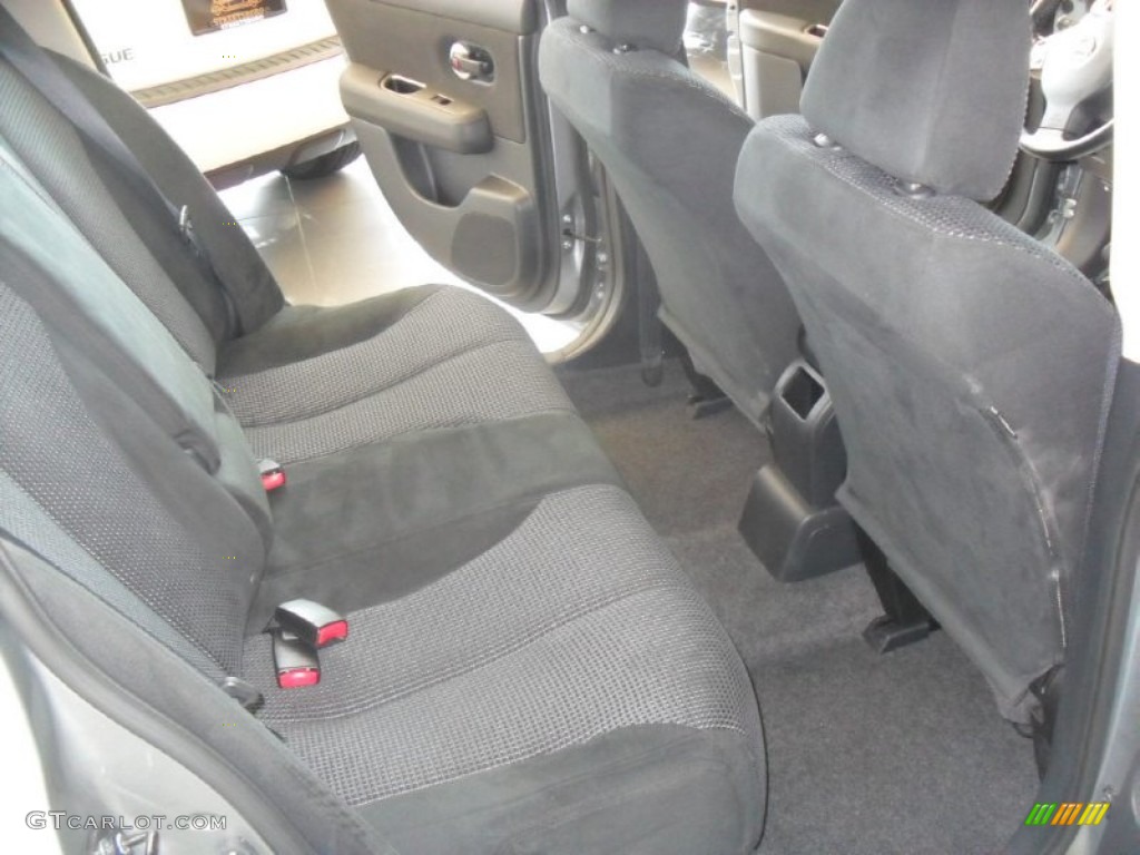 2011 Versa 1.8 SL Hatchback - Magnetic Gray Metallic / Charcoal photo #7