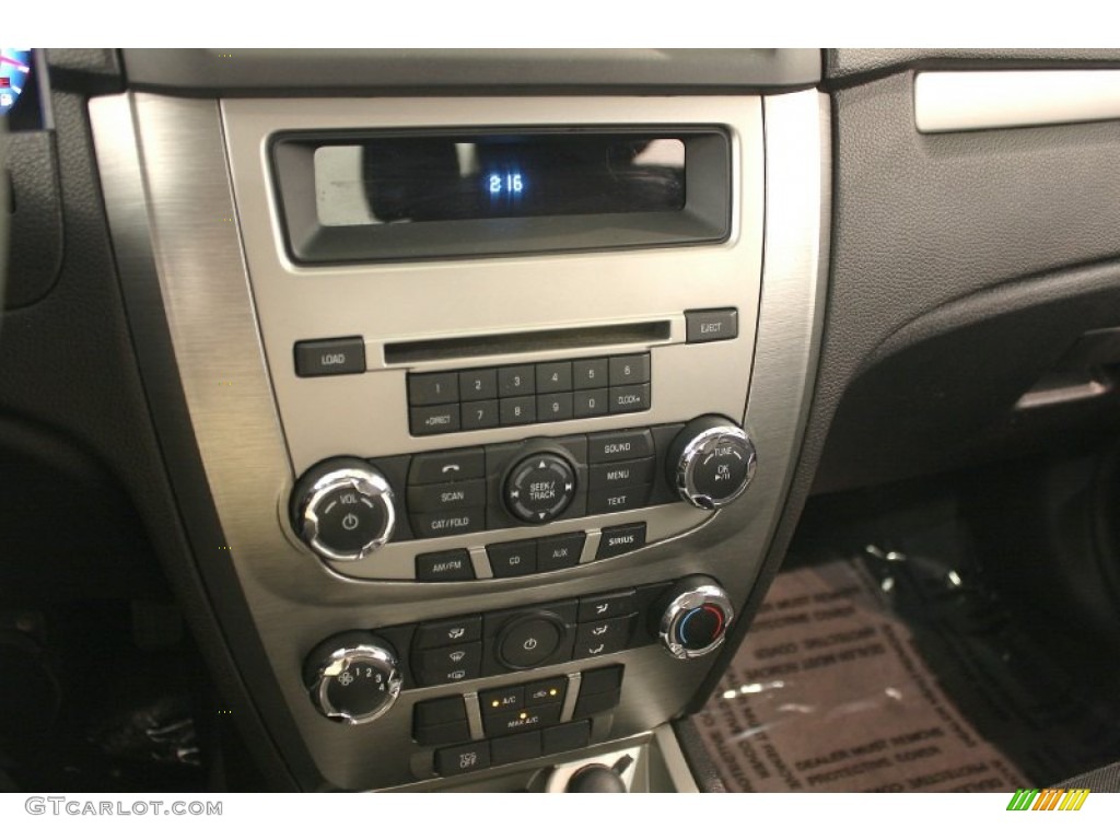 2011 Ford Fusion SE V6 Controls Photo #69834286