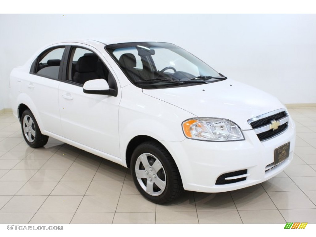 2010 Aveo LT Sedan - Summit White / Charcoal photo #1