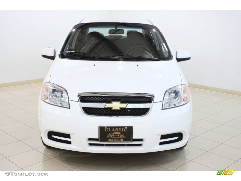 2010 Aveo LT Sedan - Summit White / Charcoal photo #2