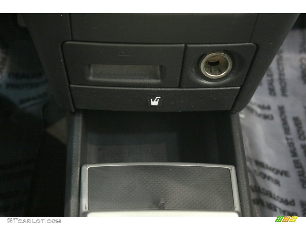 2010 Aveo LT Sedan - Summit White / Charcoal photo #12