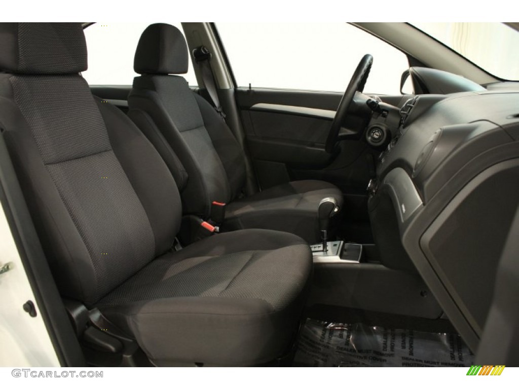 2010 Aveo LT Sedan - Summit White / Charcoal photo #14