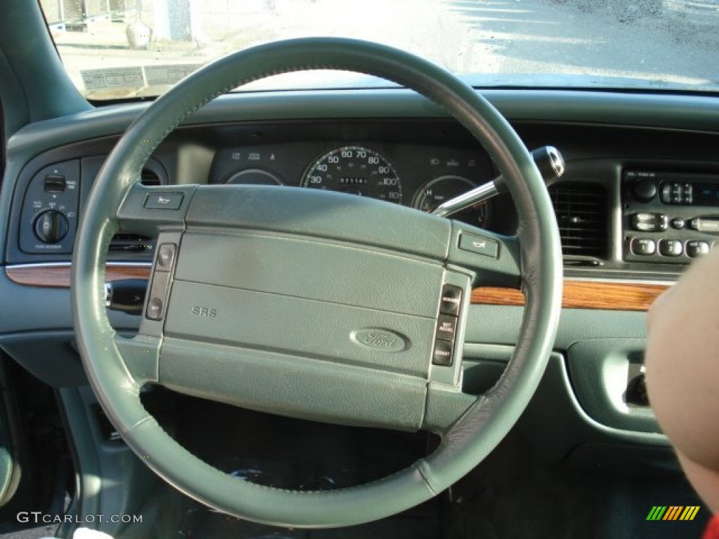 1995 Crown Victoria LX - Medium Willow Metallic / Green photo #22
