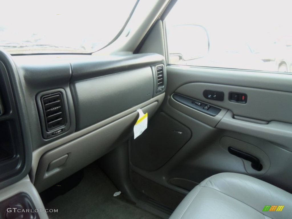 2005 Tahoe Z71 4x4 - Black / Tan/Neutral photo #21