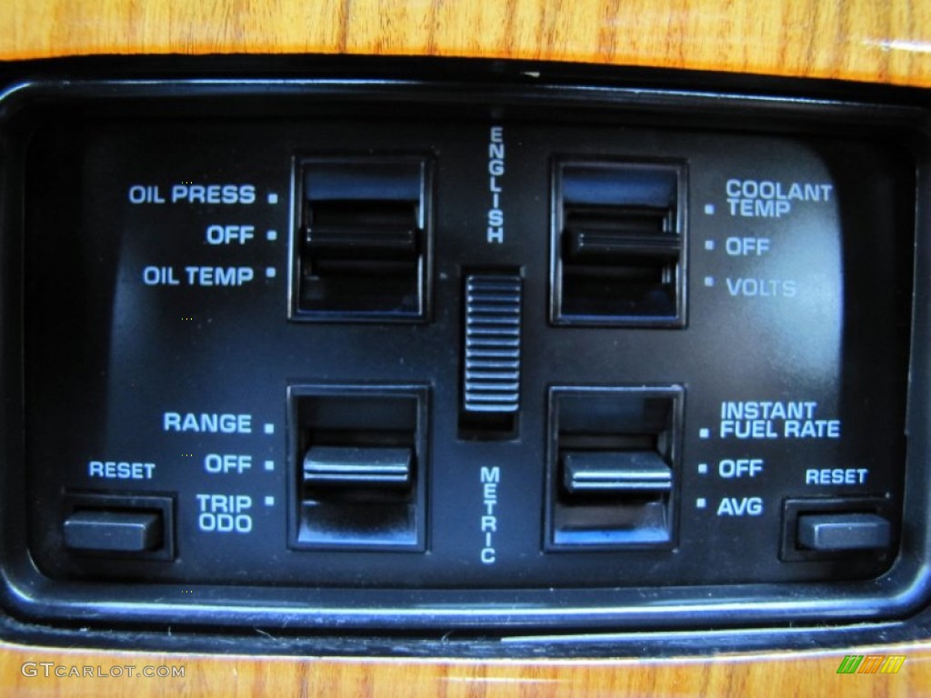1989 Chevrolet Corvette Convertible Controls Photo #69838186