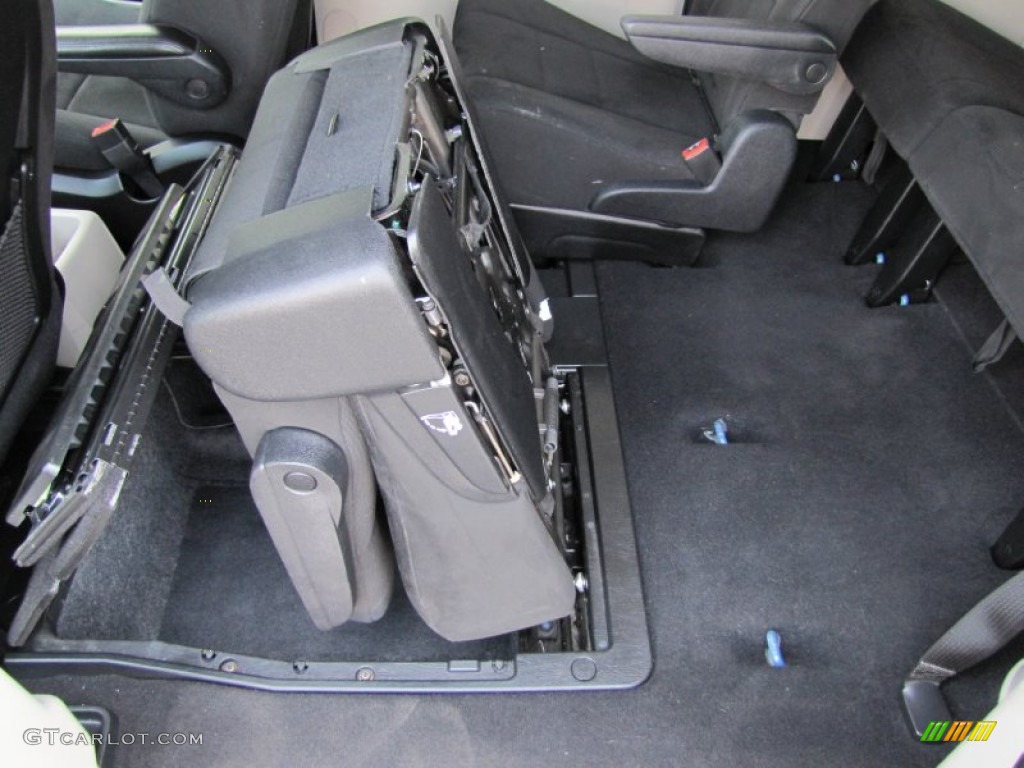 2011 Grand Caravan Express - Deep Water Blue Pearl / Black/Light Graystone photo #24