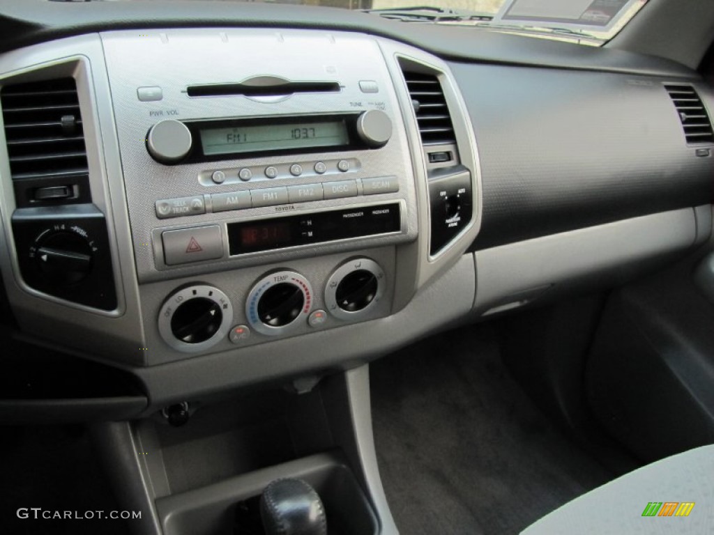 2005 Tacoma V6 Access Cab 4x4 - Impulse Red Pearl / Graphite Gray photo #16