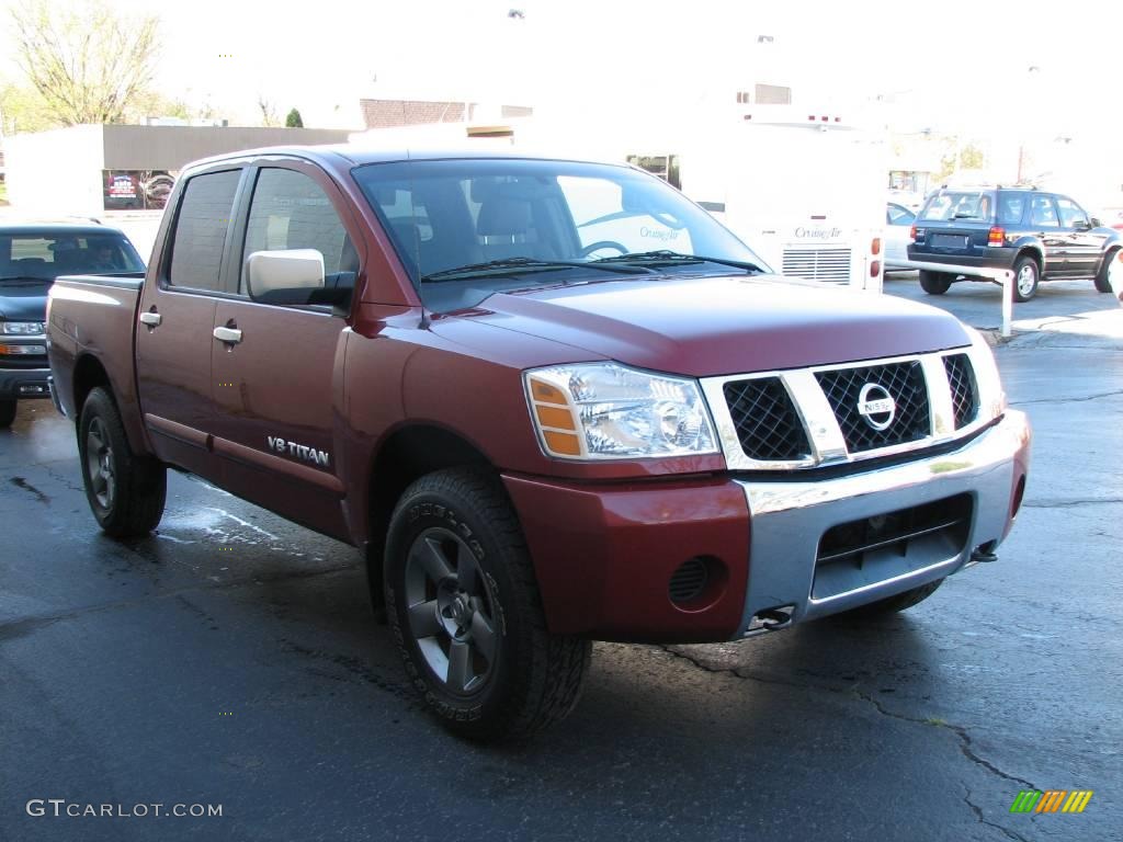 2005 Titan SE Crew Cab 4x4 - Red Brawn / Steel photo #4